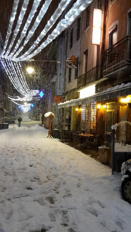 Hotel Du Faubourg Moutiers  Dış mekan fotoğraf